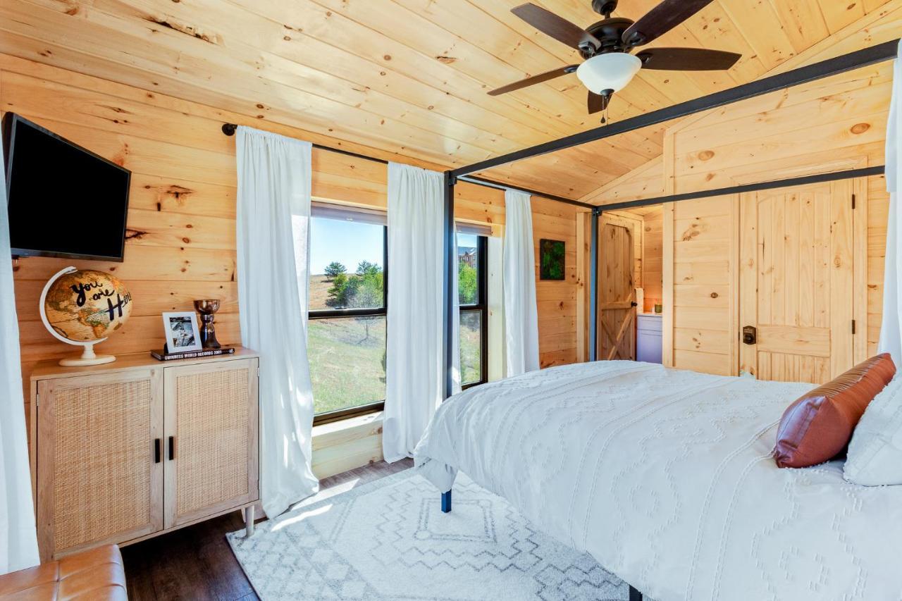 Honey Bee Hideaway Villa Rogers Eksteriør billede