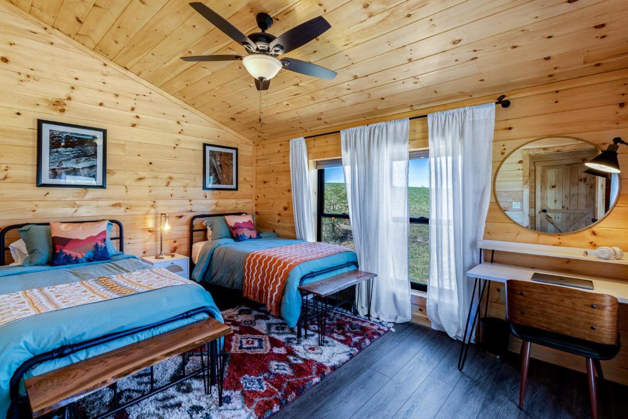 Honey Bee Hideaway Villa Rogers Eksteriør billede