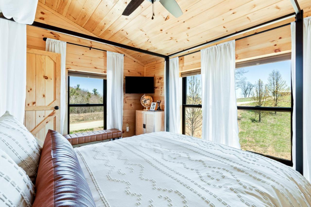 Honey Bee Hideaway Villa Rogers Eksteriør billede