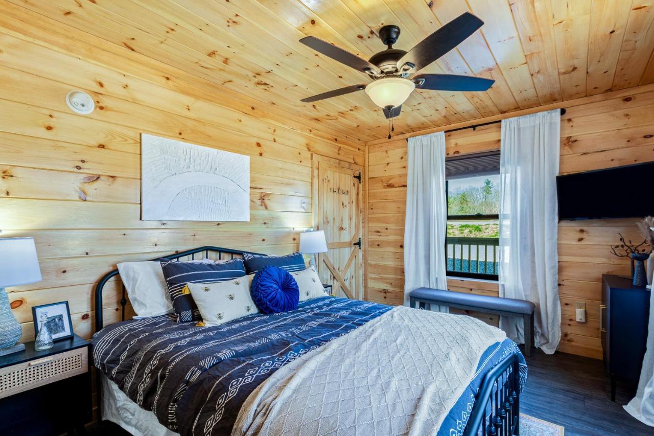 Honey Bee Hideaway Villa Rogers Eksteriør billede